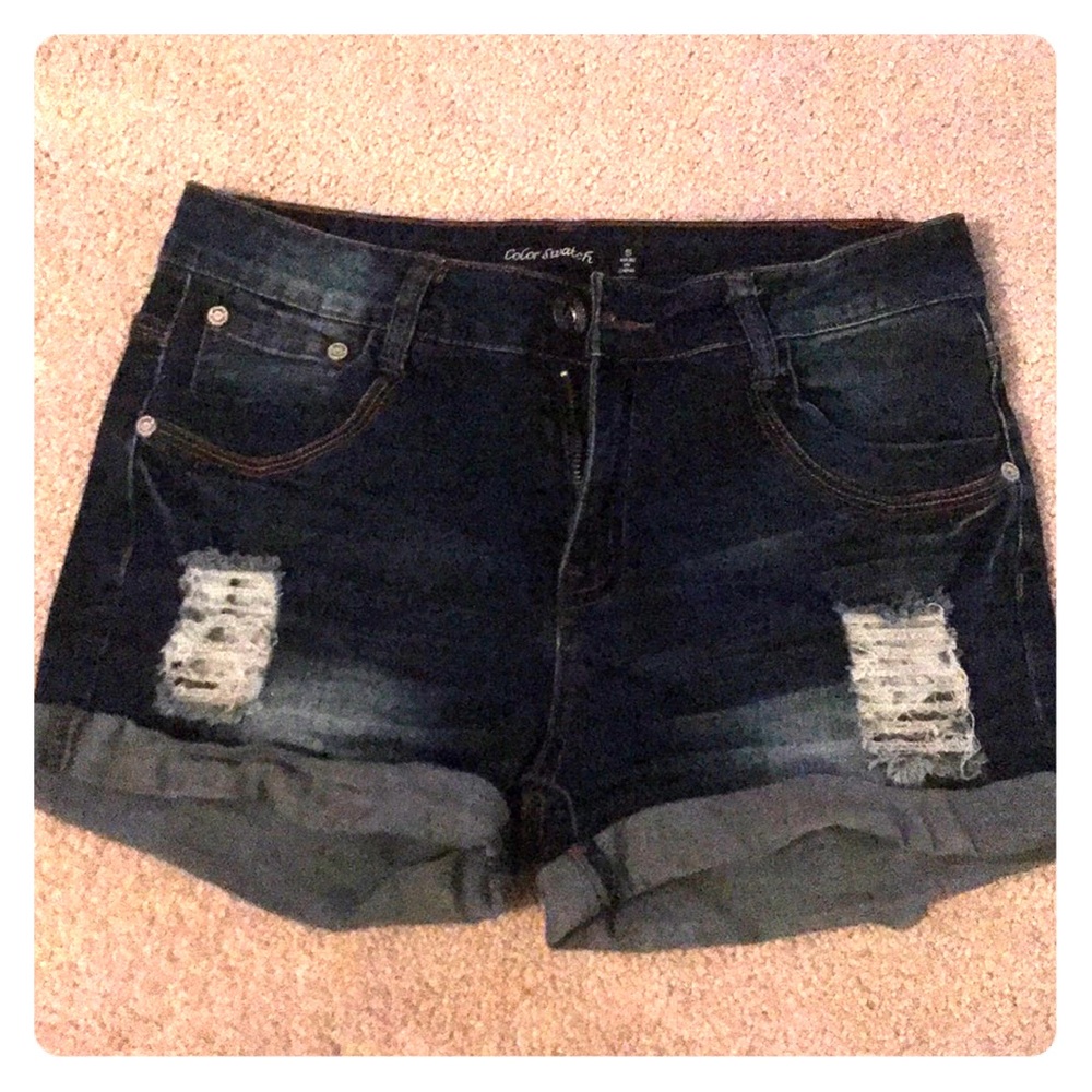 High rise boutique dark wash shorts